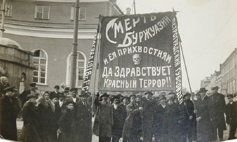 „Doch die Bolschewiki konnten sich behaupten, weil sie radikaler als ihre Gegner vorgingen.“ © Gemeinfrei