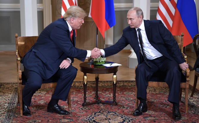 "Für die Amerikaner spielt die Außenpolitik im Prinzip eine zweitrangige Rolle." – Putin und Trump beim G20-Gipfel in Hamburg © kremlin.ru