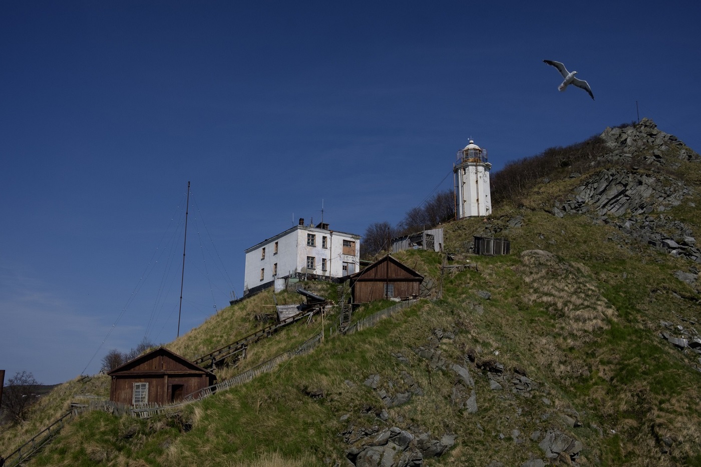 Panorama der kleinen Leuchtturmstadt – oder auch Neu-Lummerland