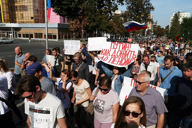 „Putin! Wie sollen wir bis zur Rente leben?“