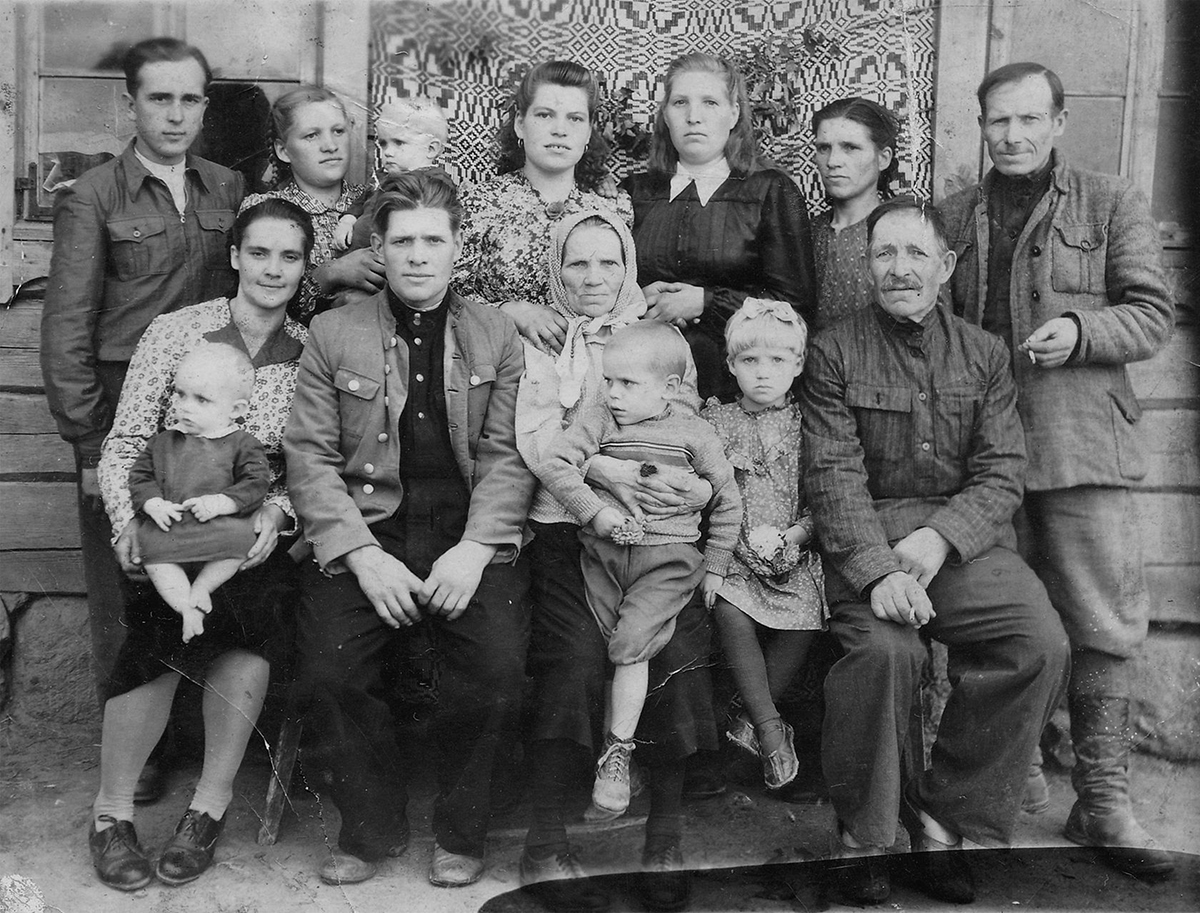 Um 1950. Privatarchiv  Sjarhei Leskez. / Foto © VEHA-Archiv, Sammlung Najlepšy bok 