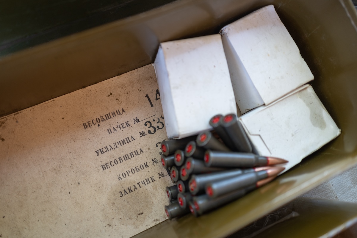 Die Munition, mit der die Einheit teure russische Drohnen oder Raketen abschießt, stammt noch aus der Sowjetzeit. Foto © Andrii Dubtschak/Frontliner