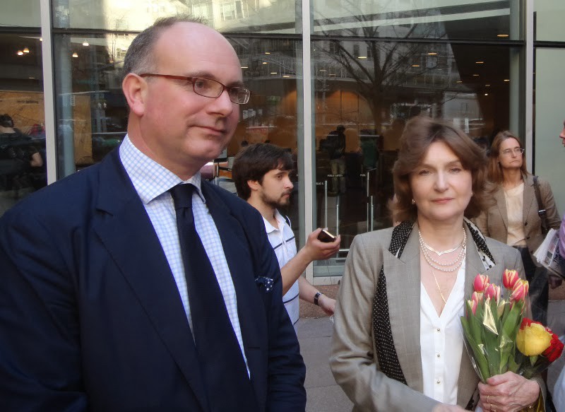 John Laughland und Natalja Narotschnizkaja