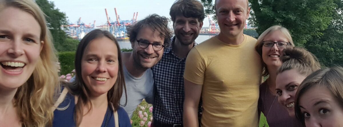 Tamina Kutscher, Friederike Meltendorf, Daniel Marcus, Leonid Klimov, Anton Himmelspach, Alena Göbel
mit Franziska Knapp (studentische Mitarbeiterin) und Peregrina Walter (Praktikantin)